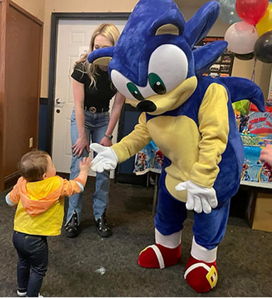 Meet your favorite super SONIC friend at this summer kick-off event!